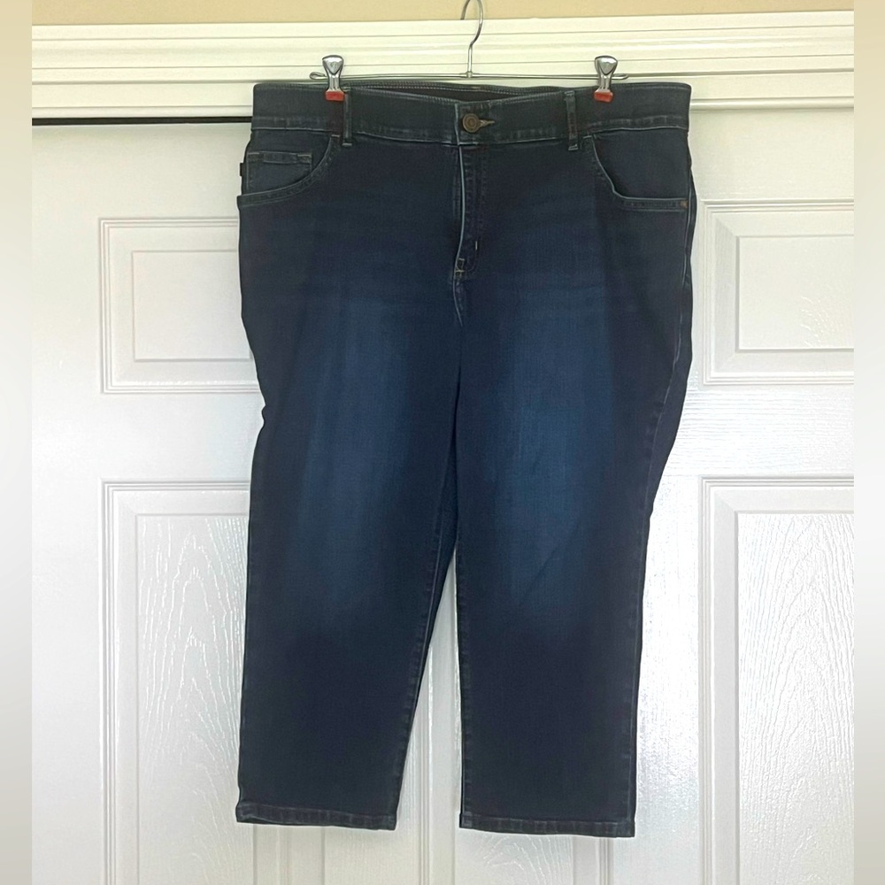 Lee capri jeans. Size 18W. Like new!